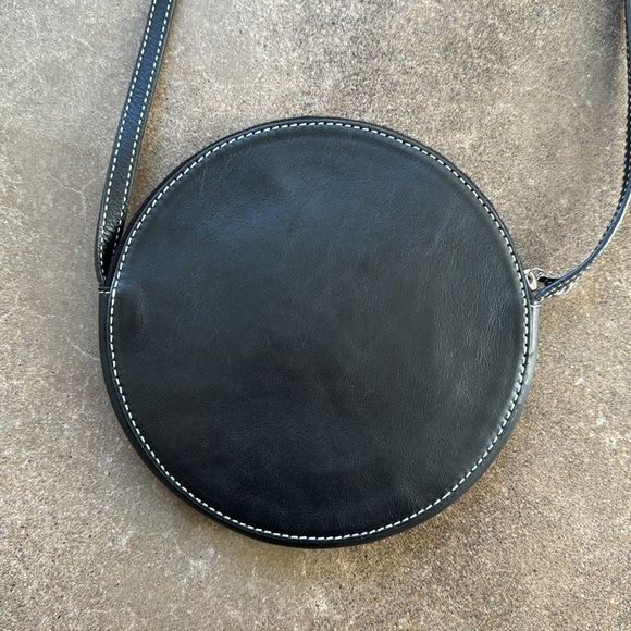 Orseund Iris Black Leather Round Crossbody Purse 48/60 - Picture 4 of 7